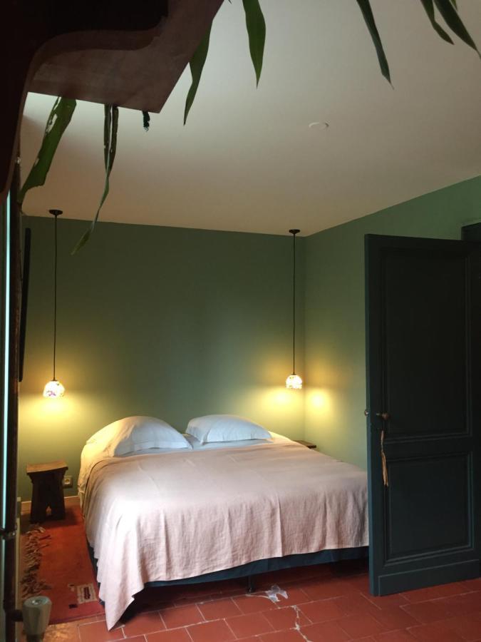 Bed and Breakfast DameChouette Pujols  Exterior foto