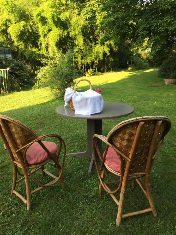 Bed and Breakfast DameChouette Pujols  Exterior foto